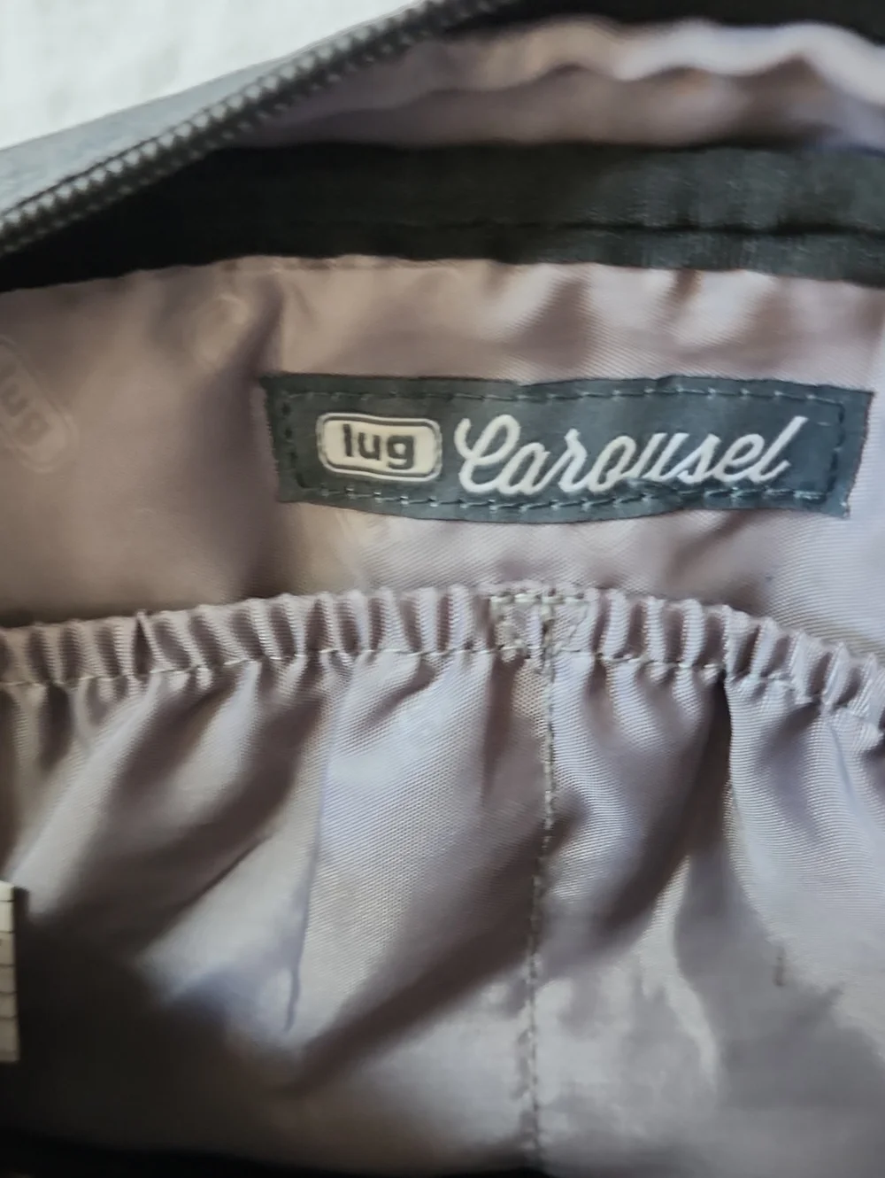 lug Carousel Womens Heather Gray Quilted Crossbody Preowned